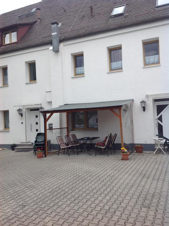 Pension Lindengarten Neurenberg Buitenkant foto